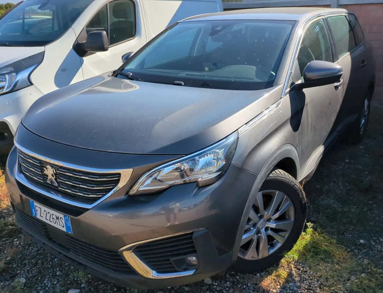 Photo 1 : Peugeot 5008 2019 Diesel