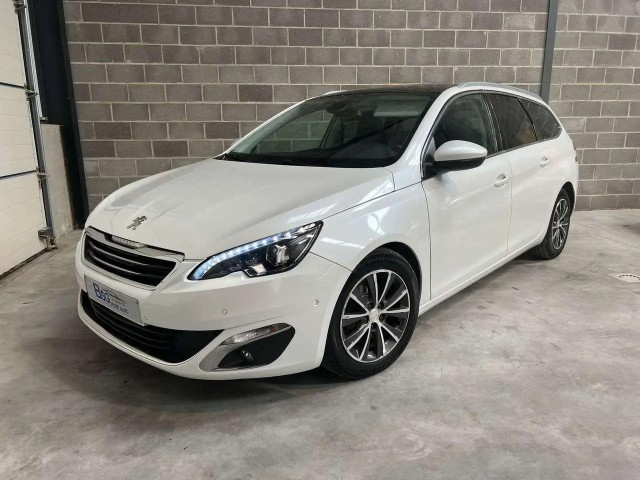 Photo 1 : Peugeot 308 2015 Diesel