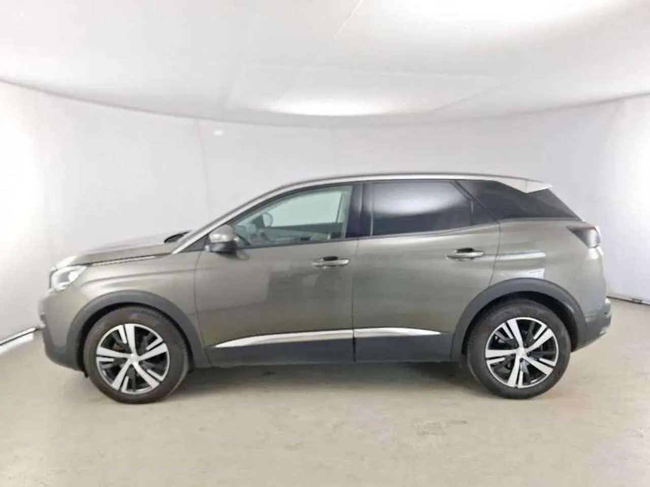 Photo 1 : Peugeot 3008 2019 Diesel