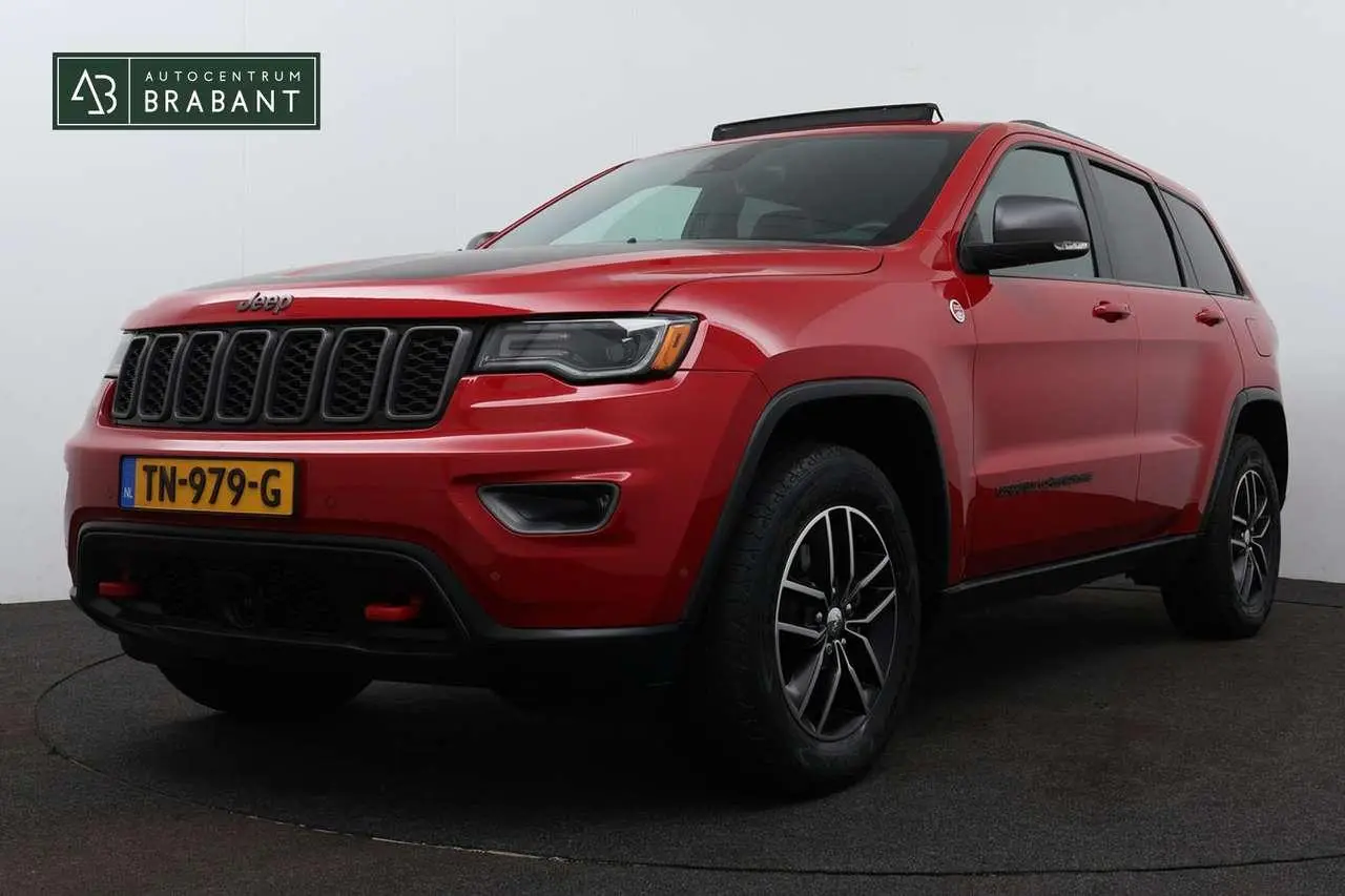 Photo 1 : Jeep Grand Cherokee 2018 Essence