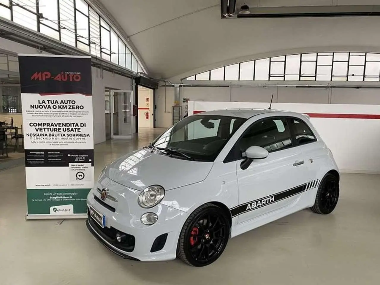 Photo 1 : Abarth 595 2023 Petrol