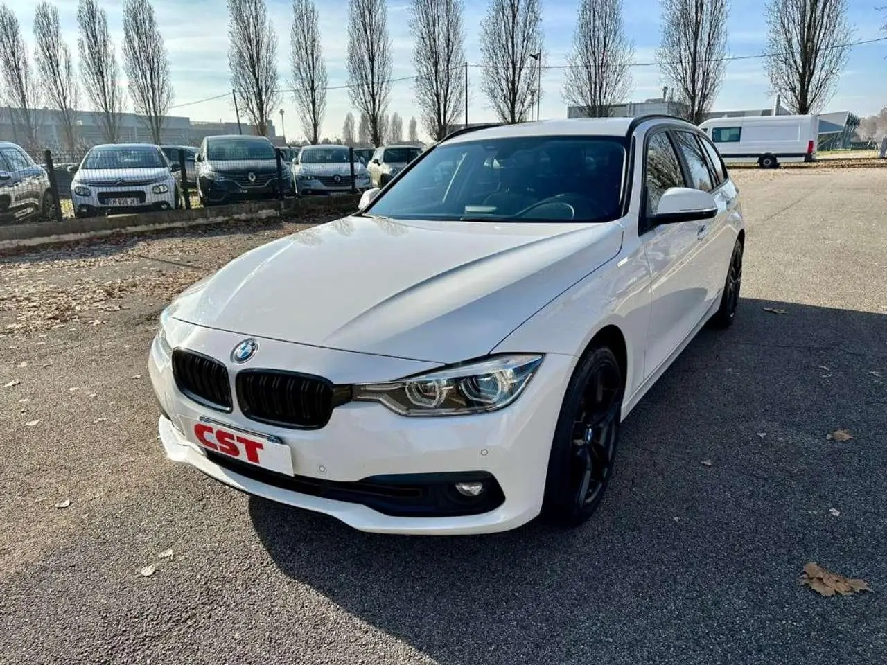 Photo 1 : Bmw Serie 3 2018 Diesel