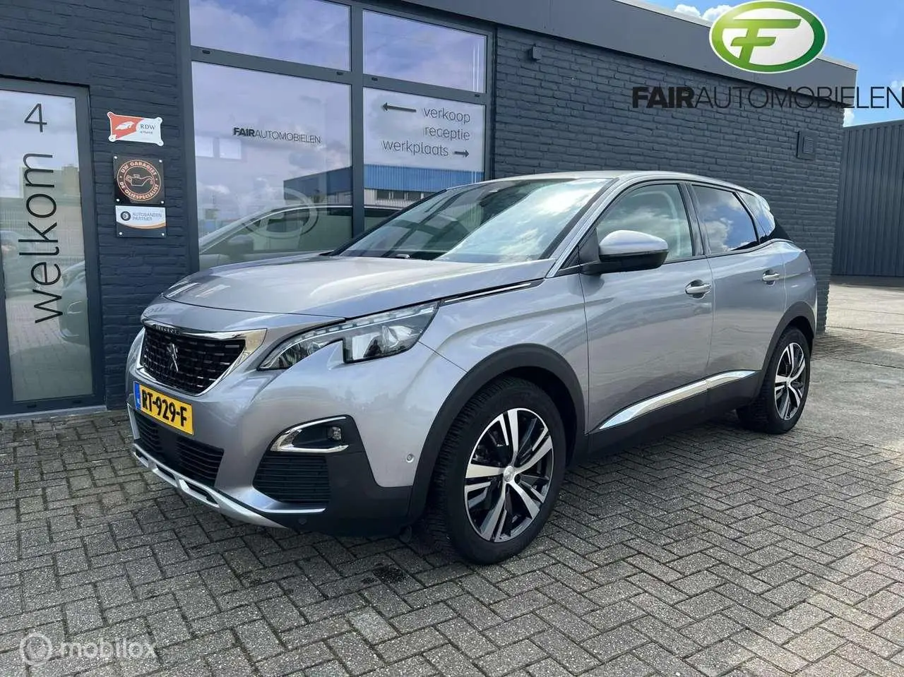 Photo 1 : Peugeot 3008 2018 Essence