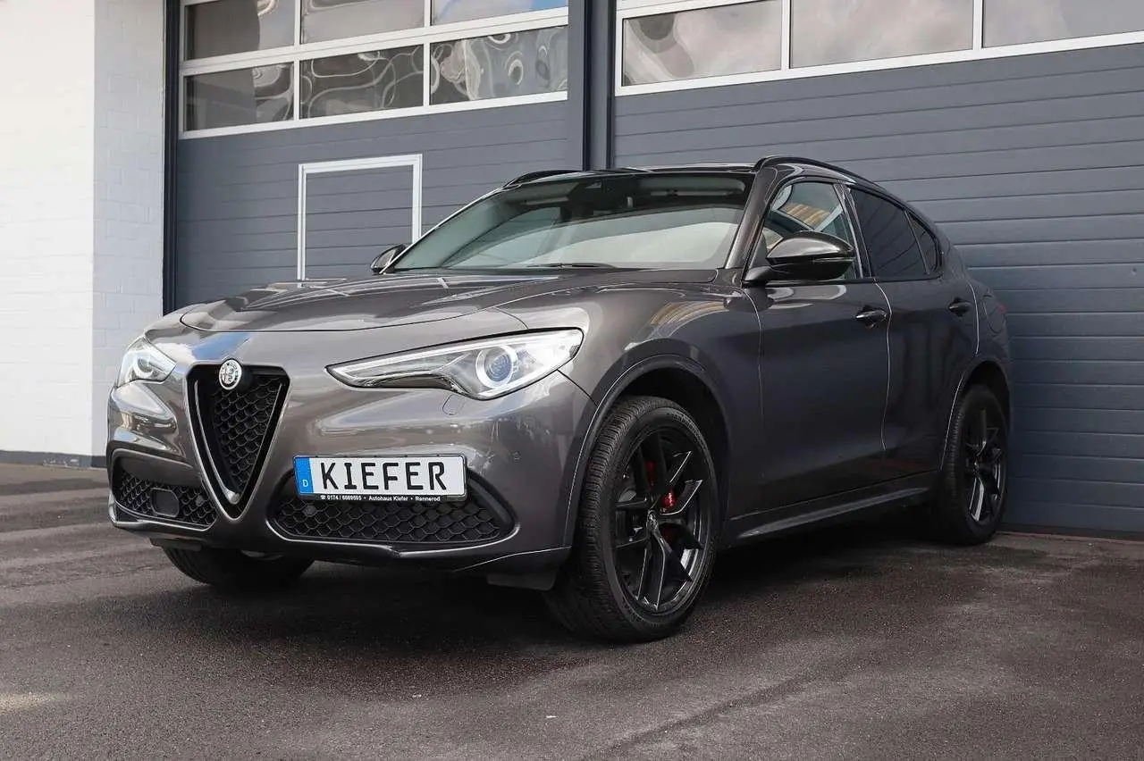 Photo 1 : Alfa Romeo Stelvio 2020 Essence