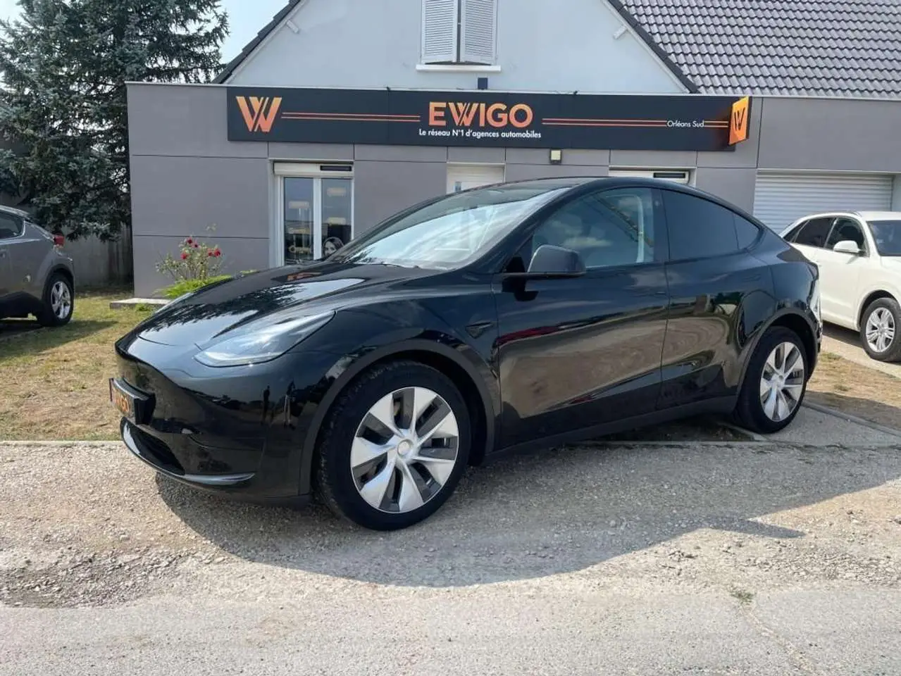 Photo 1 : Tesla Model Y 2023 Électrique