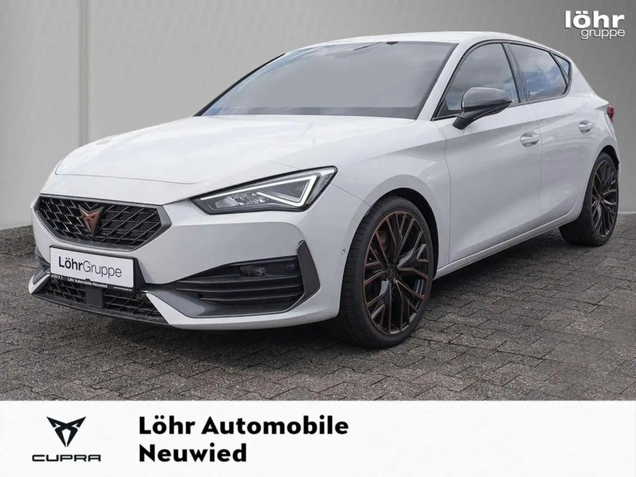 Photo 1 : Cupra Leon 2024 Petrol