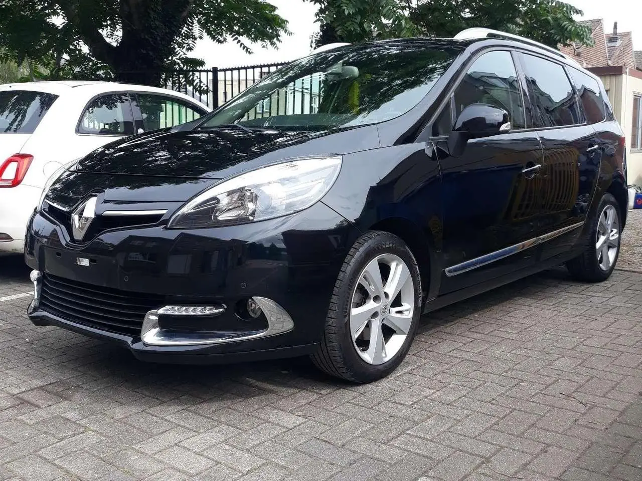 Photo 1 : Renault Grand Scenic 2015 Essence