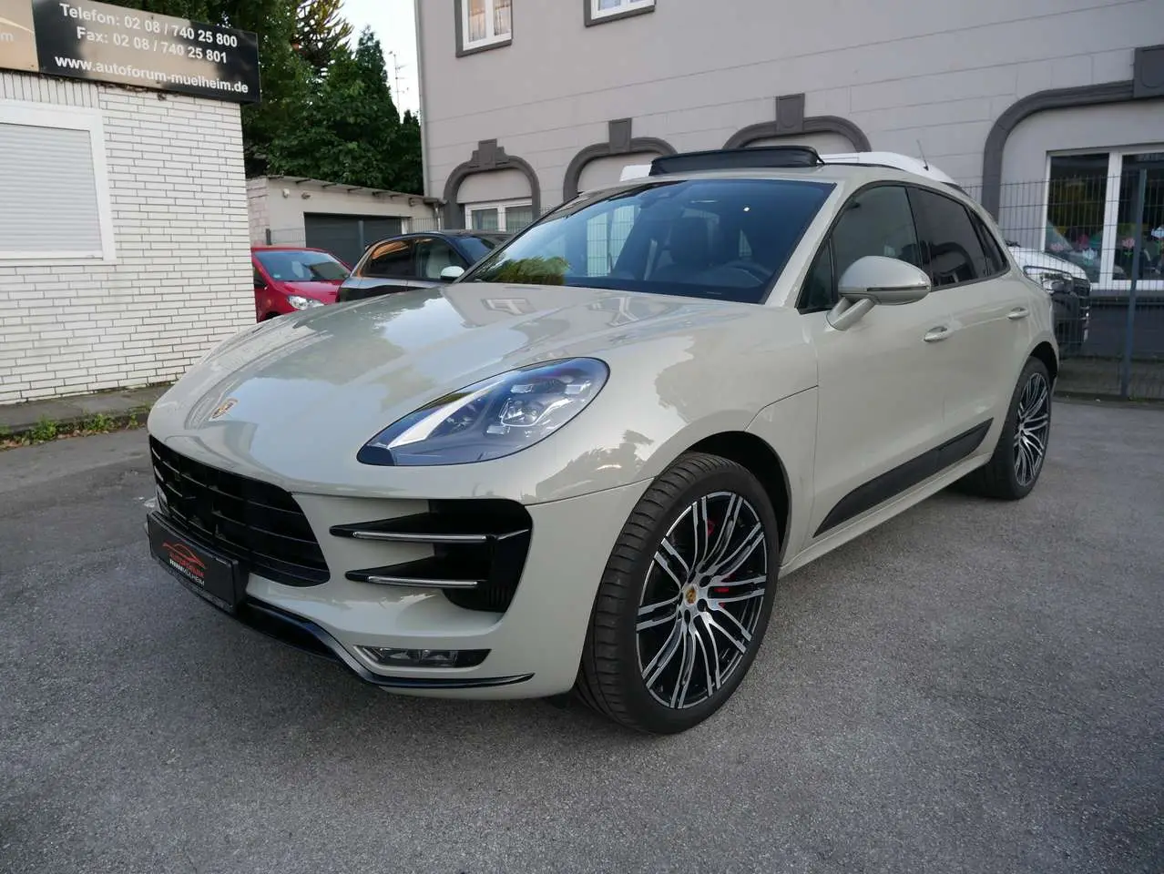 Photo 1 : Porsche Macan 2017 Petrol