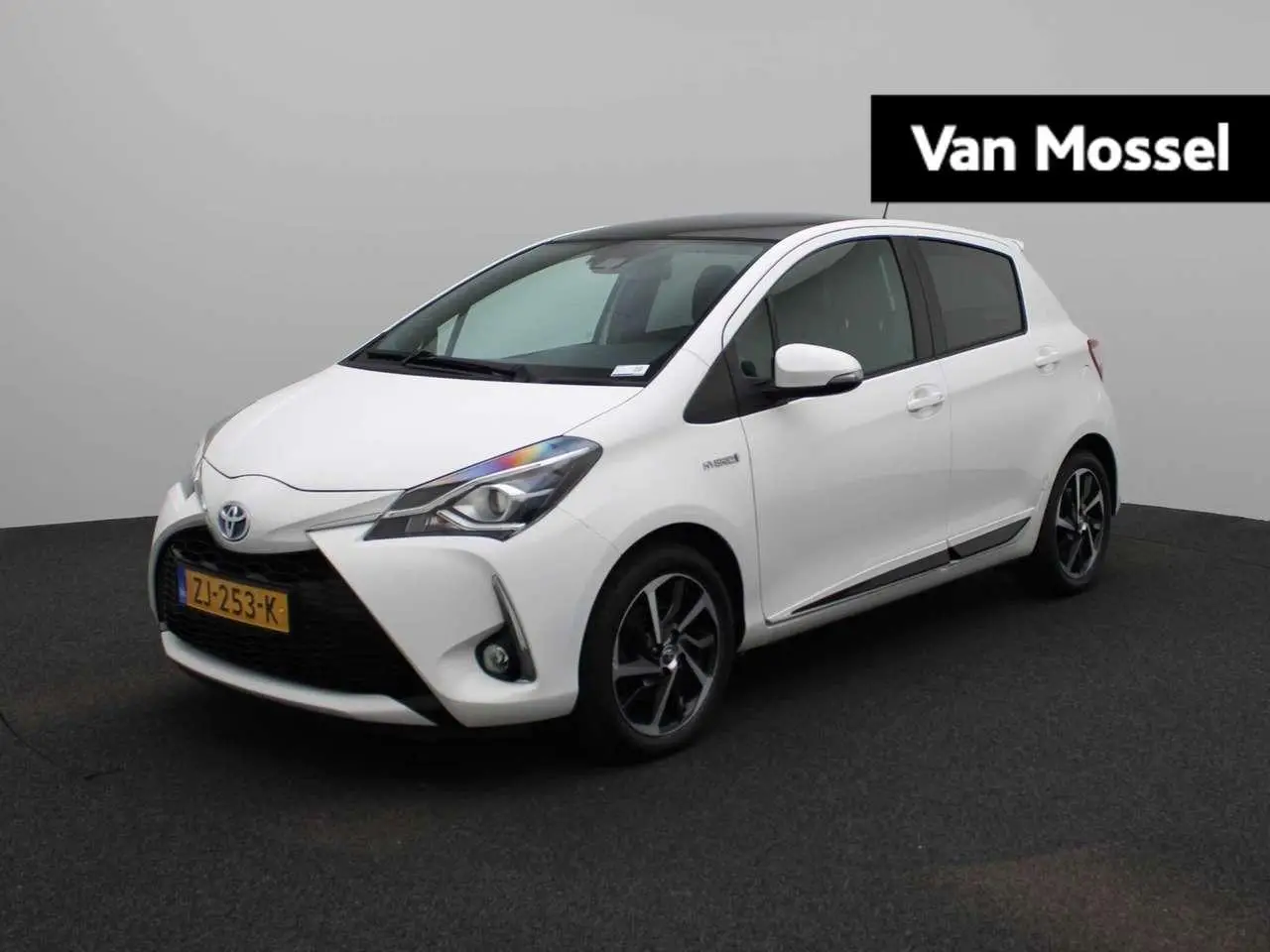 Photo 1 : Toyota Yaris 2019 Hybrid