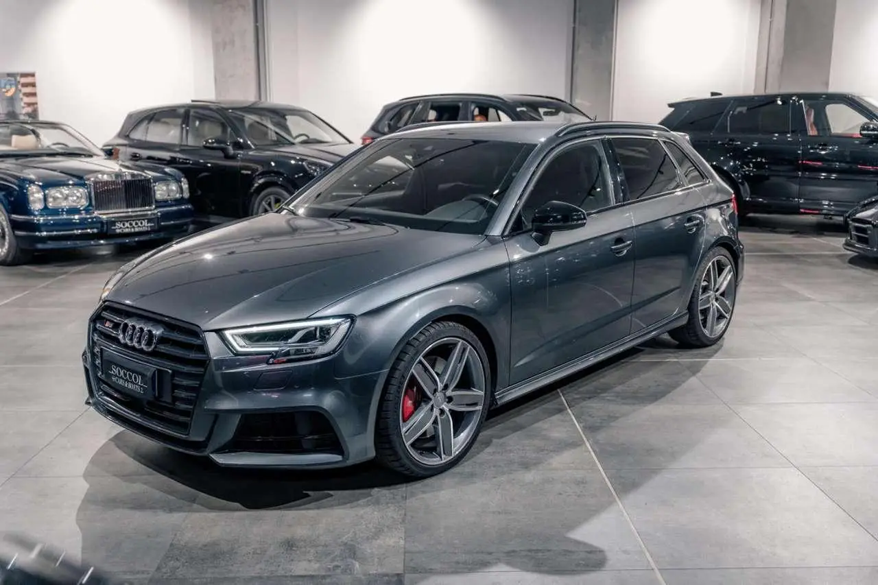 Photo 1 : Audi S3 2019 Petrol