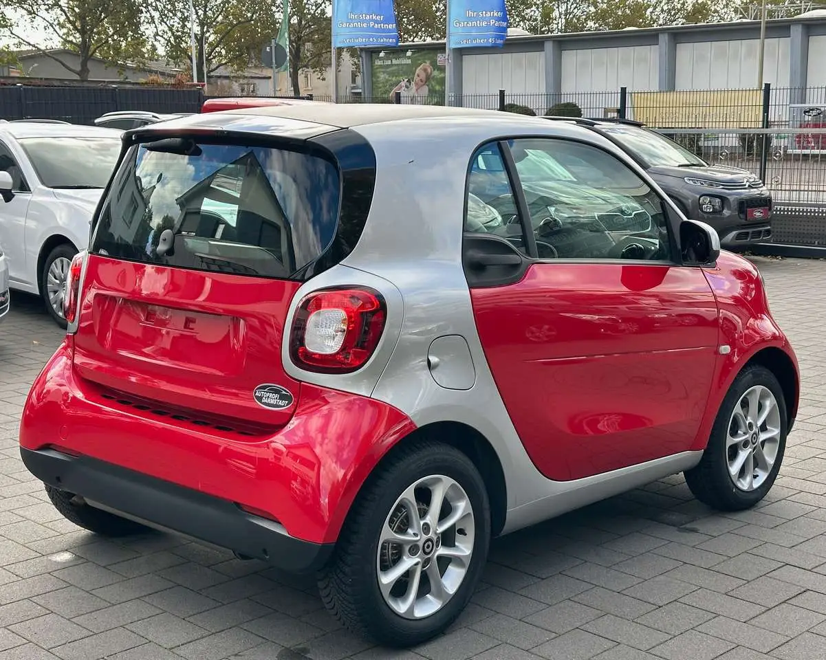 Photo 1 : Smart Fortwo 2016 Petrol