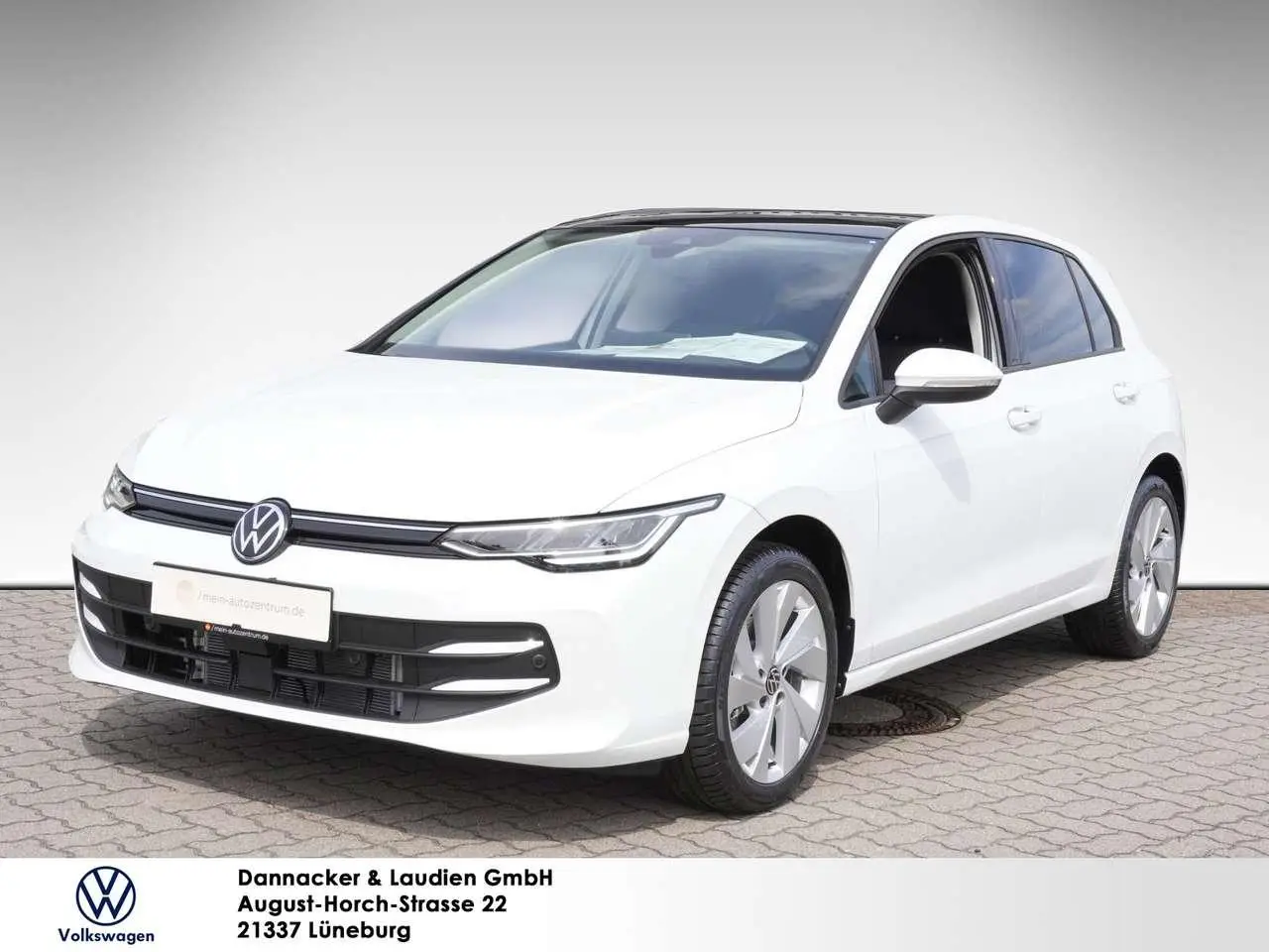 Photo 1 : Volkswagen Golf 2024 Petrol