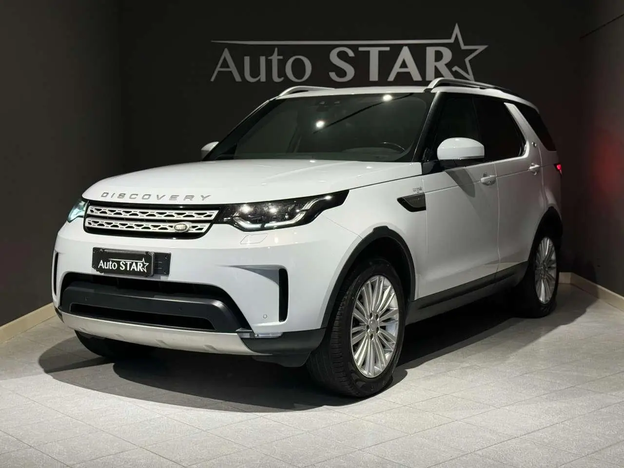 Photo 1 : Land Rover Discovery 2017 Diesel