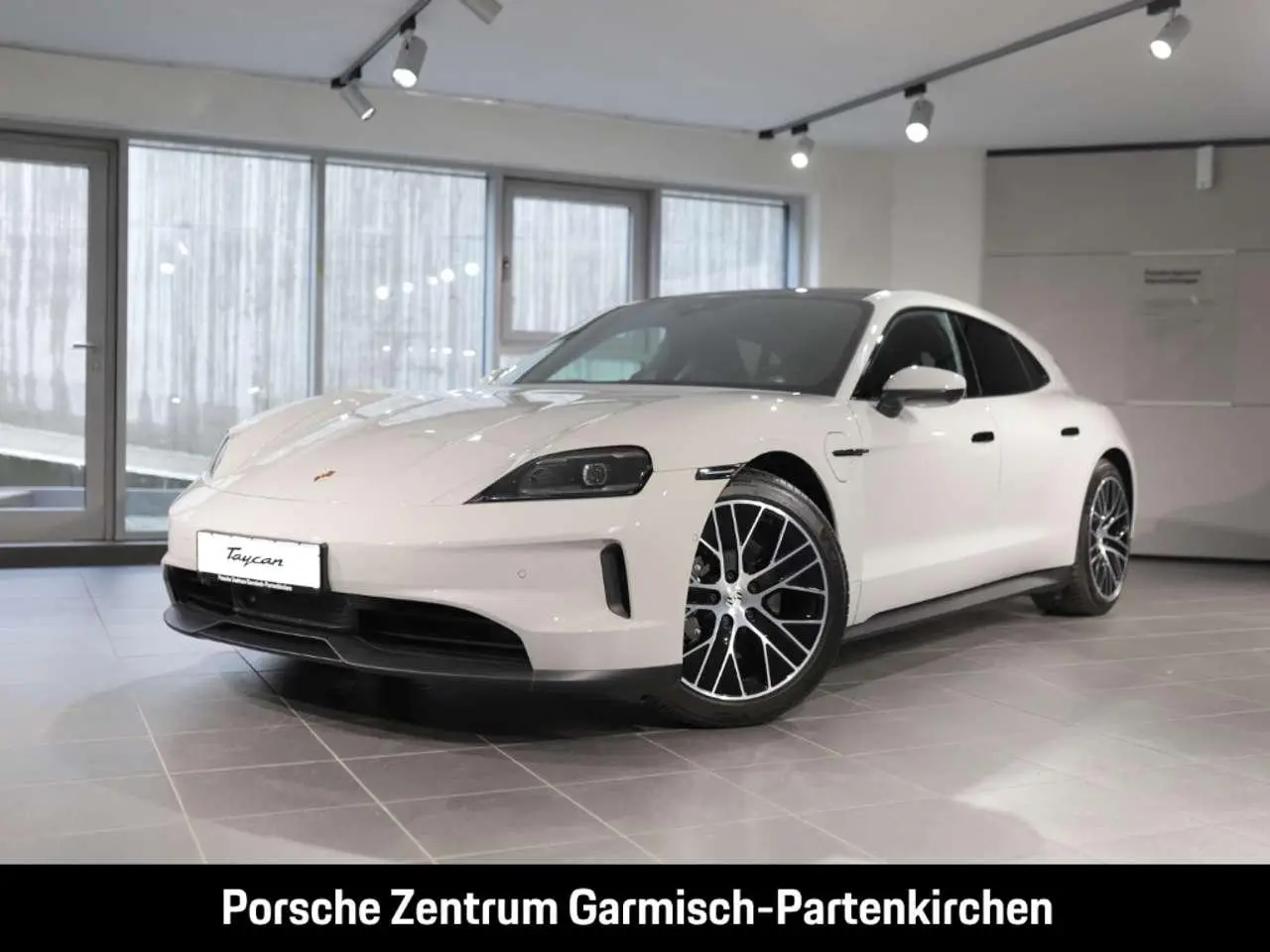 Photo 1 : Porsche Taycan 2024 Électrique