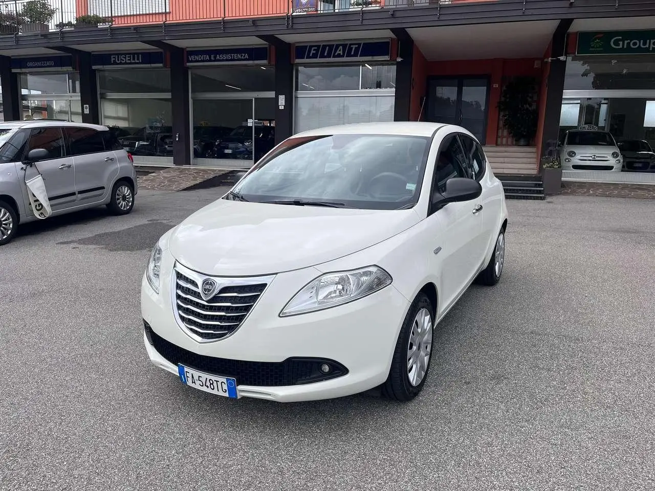 Photo 1 : Lancia Ypsilon 2015 Essence