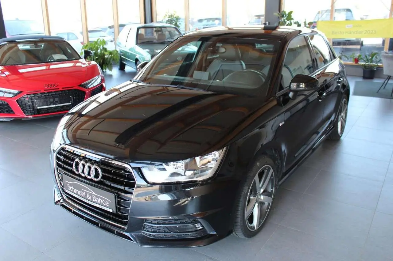 Photo 1 : Audi A1 2015 Petrol