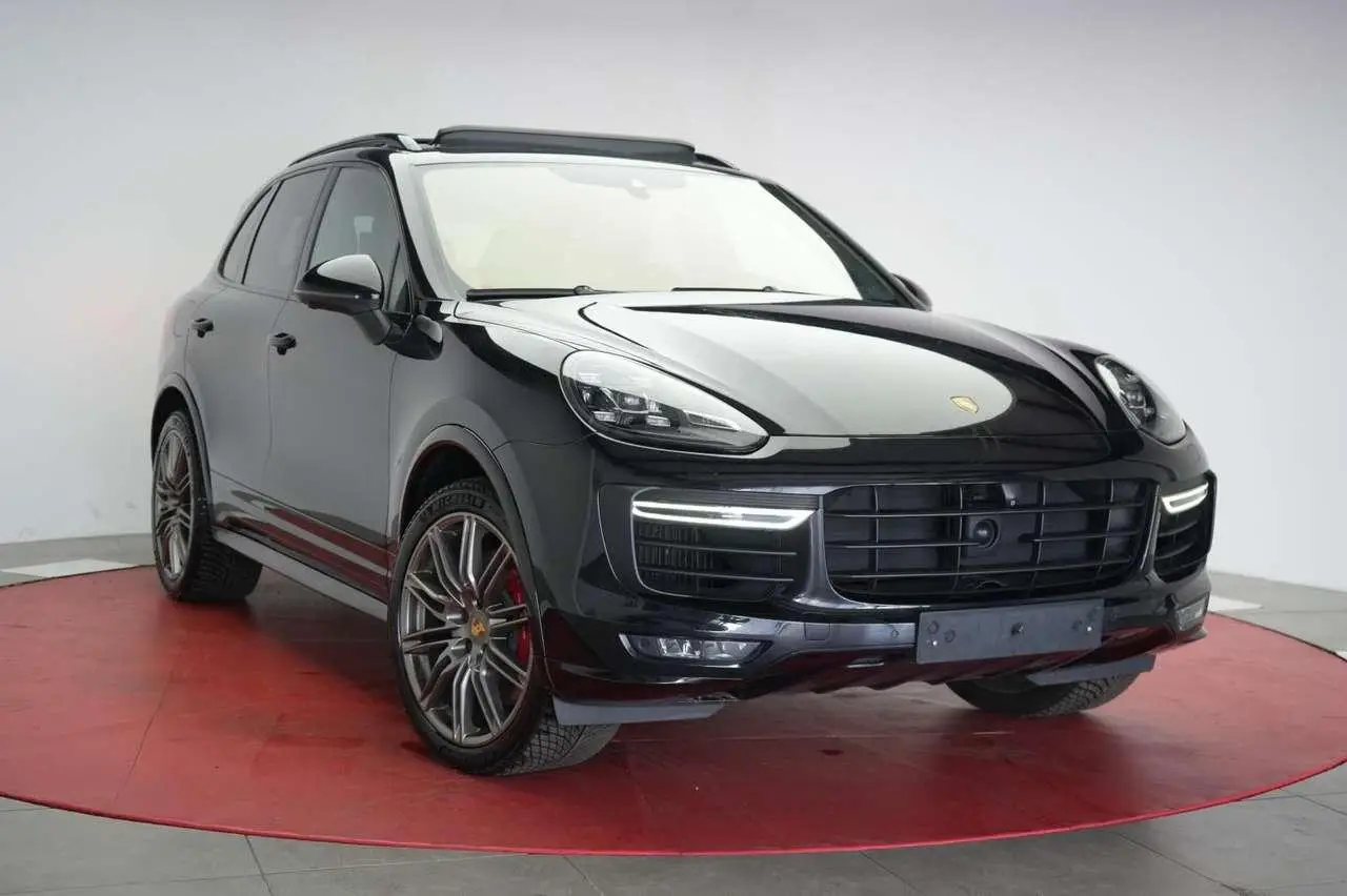 Photo 1 : Porsche Cayenne 2017 Essence