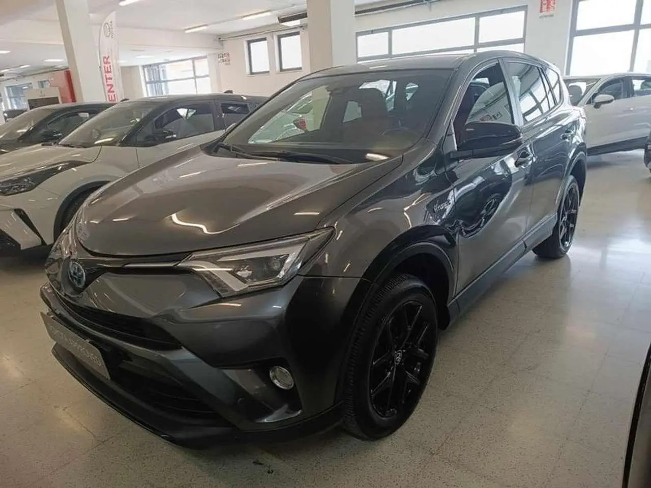 Photo 1 : Toyota Rav4 2019 Hybrid