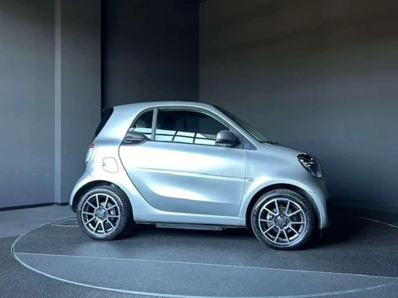 Photo 1 : Smart Fortwo 2021 Electric