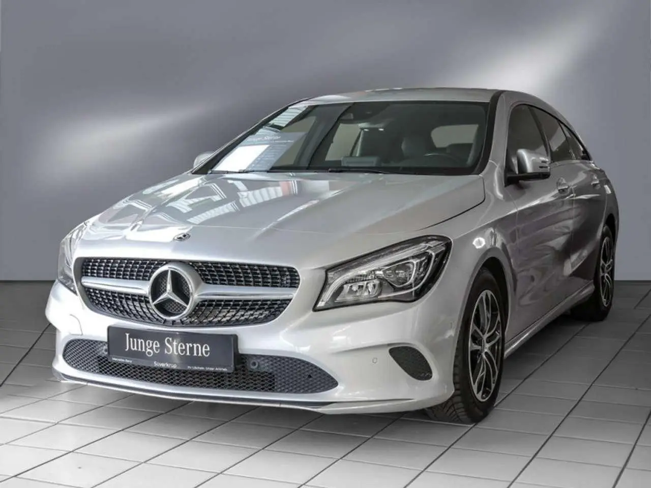 Photo 1 : Mercedes-benz Classe Cla 2017 Essence