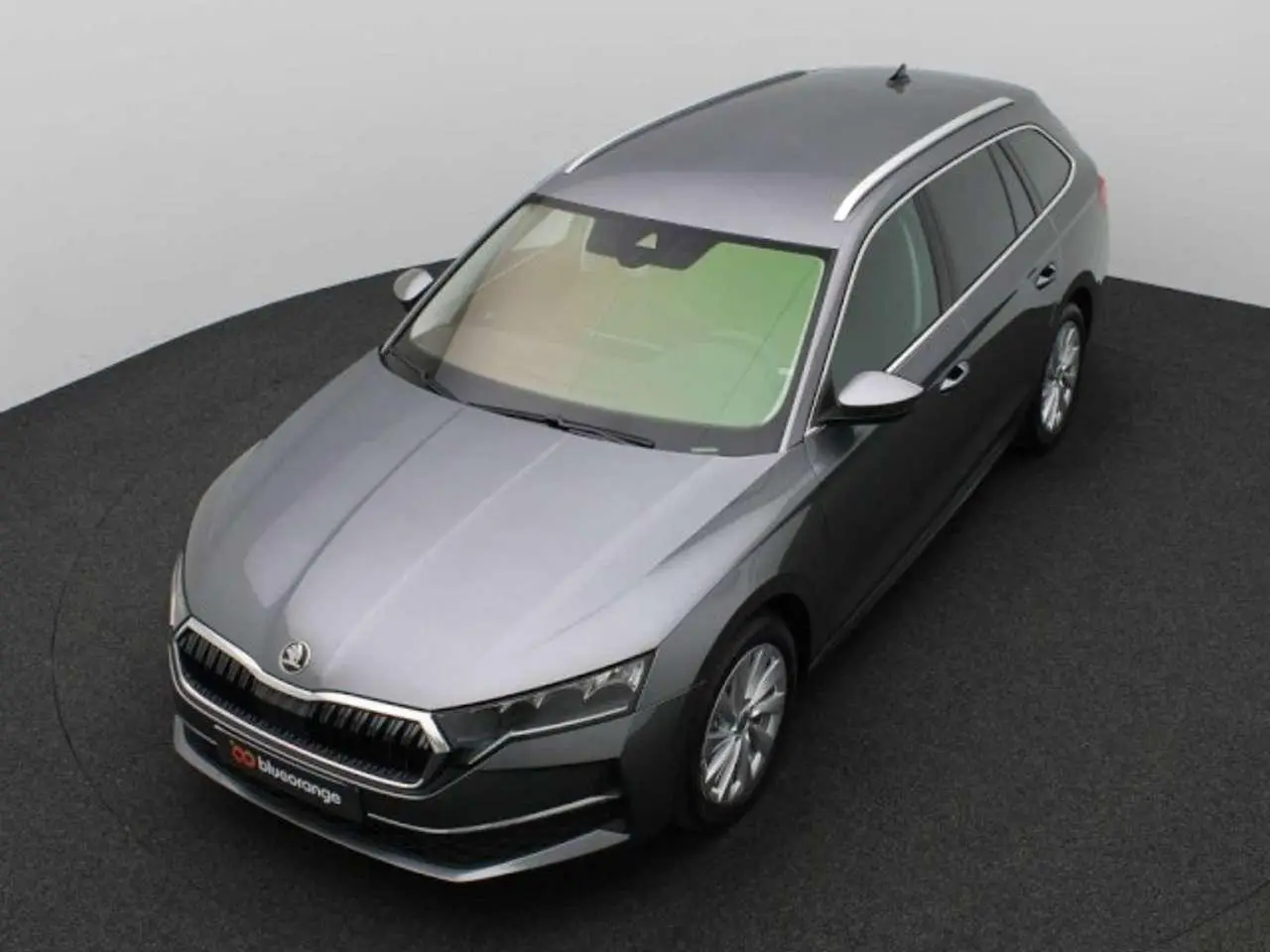 Photo 1 : Skoda Octavia 2024 Petrol