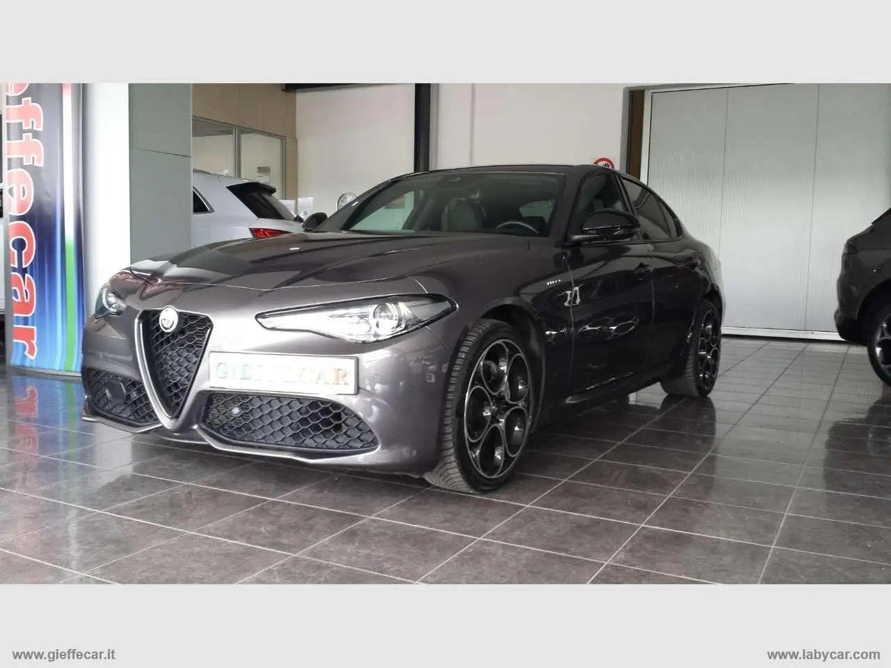 Photo 1 : Alfa Romeo Giulia 2022 Petrol