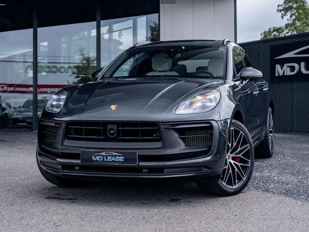 Photo 1 : Porsche Macan 2021 Petrol