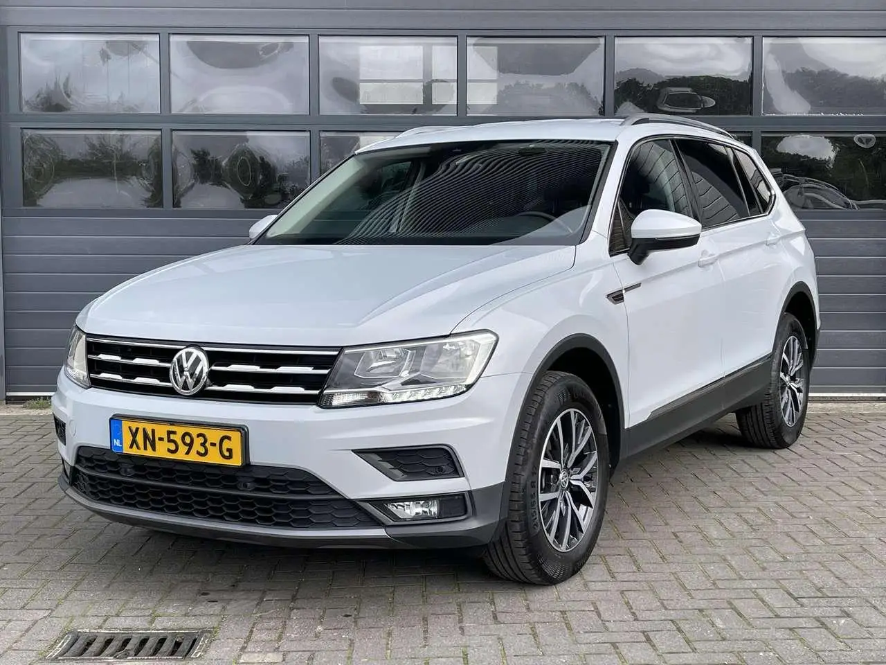 Photo 1 : Volkswagen Tiguan 2019 Essence