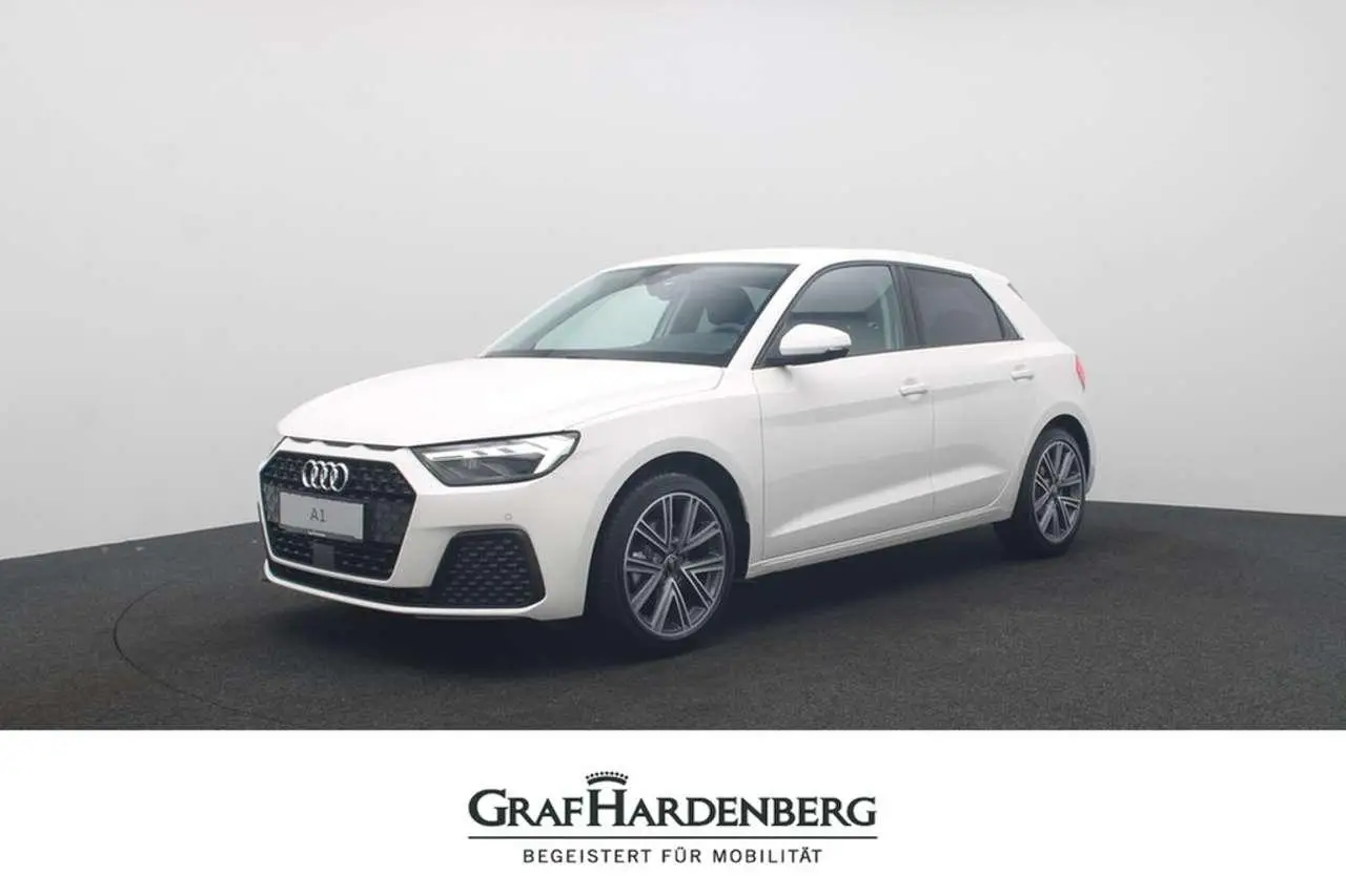 Photo 1 : Audi A1 2024 Essence