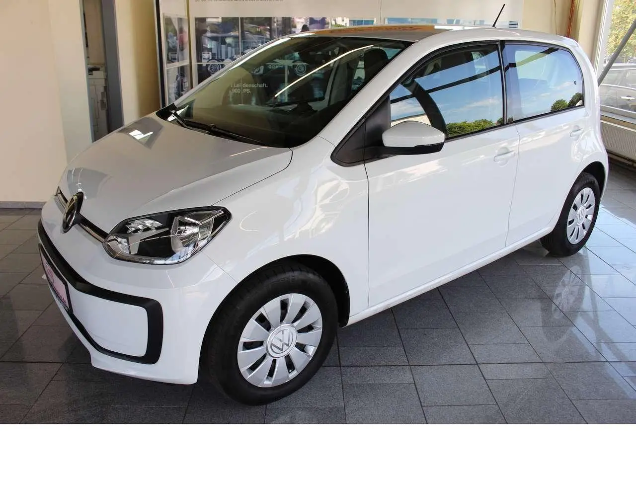 Photo 1 : Volkswagen Up! 2020 Petrol