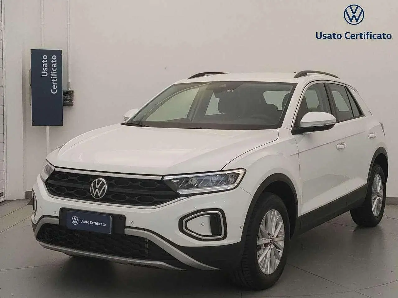 Photo 1 : Volkswagen T-roc 2021 Petrol