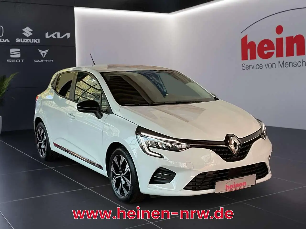 Photo 1 : Renault Clio 2023 Petrol