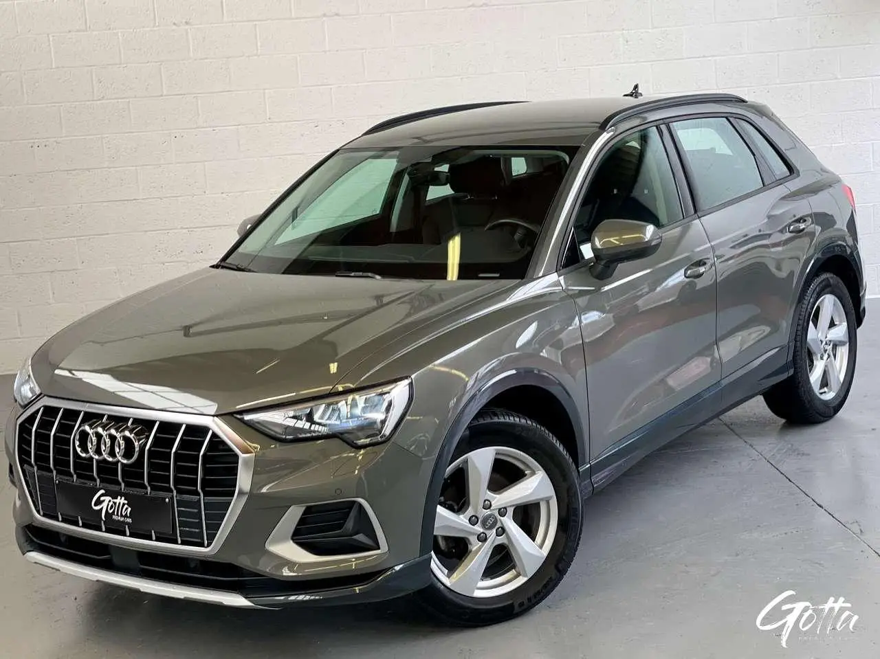 Photo 1 : Audi Q3 2020 Petrol