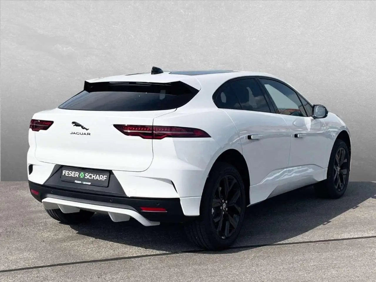 Photo 1 : Jaguar I-pace 2024 Electric