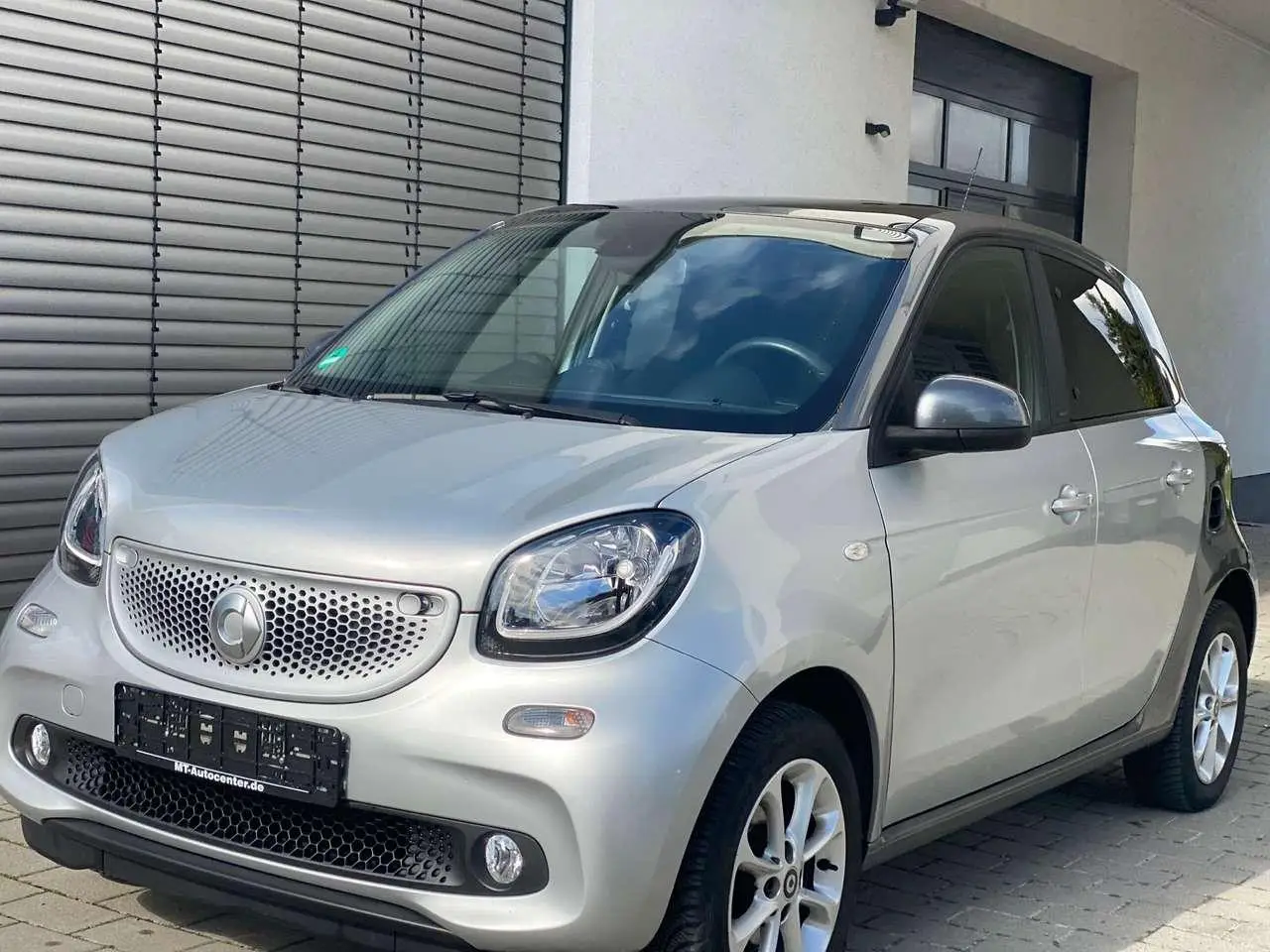 Photo 1 : Smart Forfour 2017 Petrol