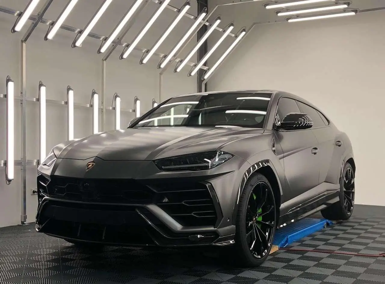 Photo 1 : Lamborghini Urus 2021 Petrol