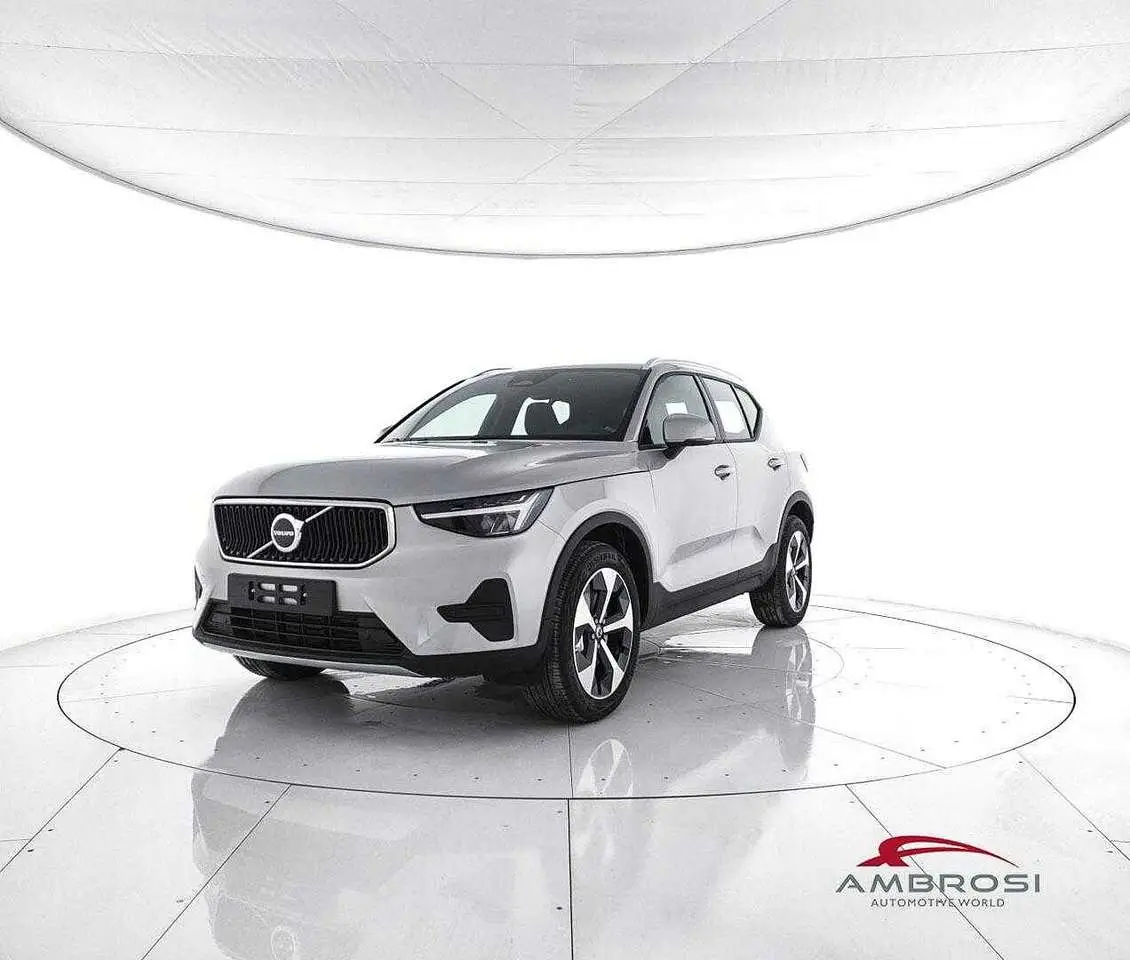 Photo 1 : Volvo Xc40 2024 Hybride