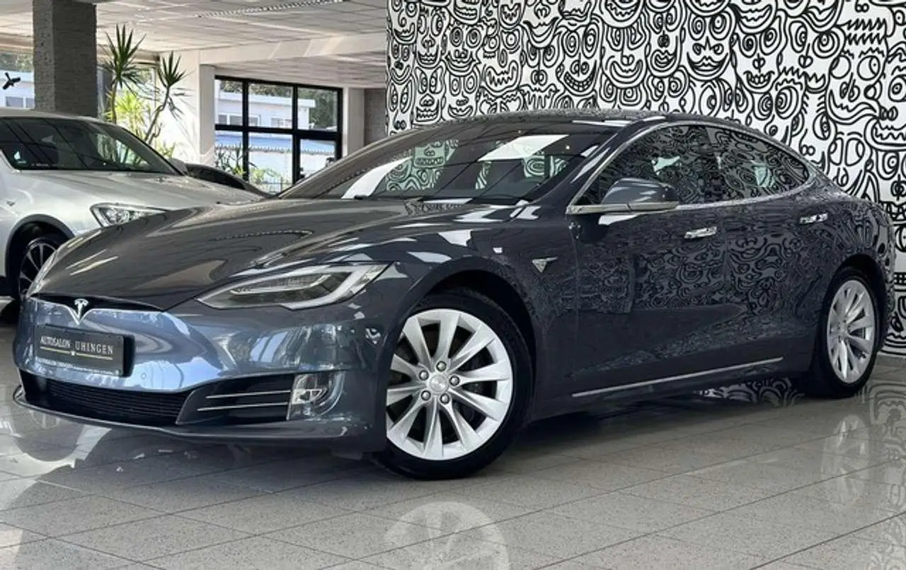 Photo 1 : Tesla Model S 2019 Électrique