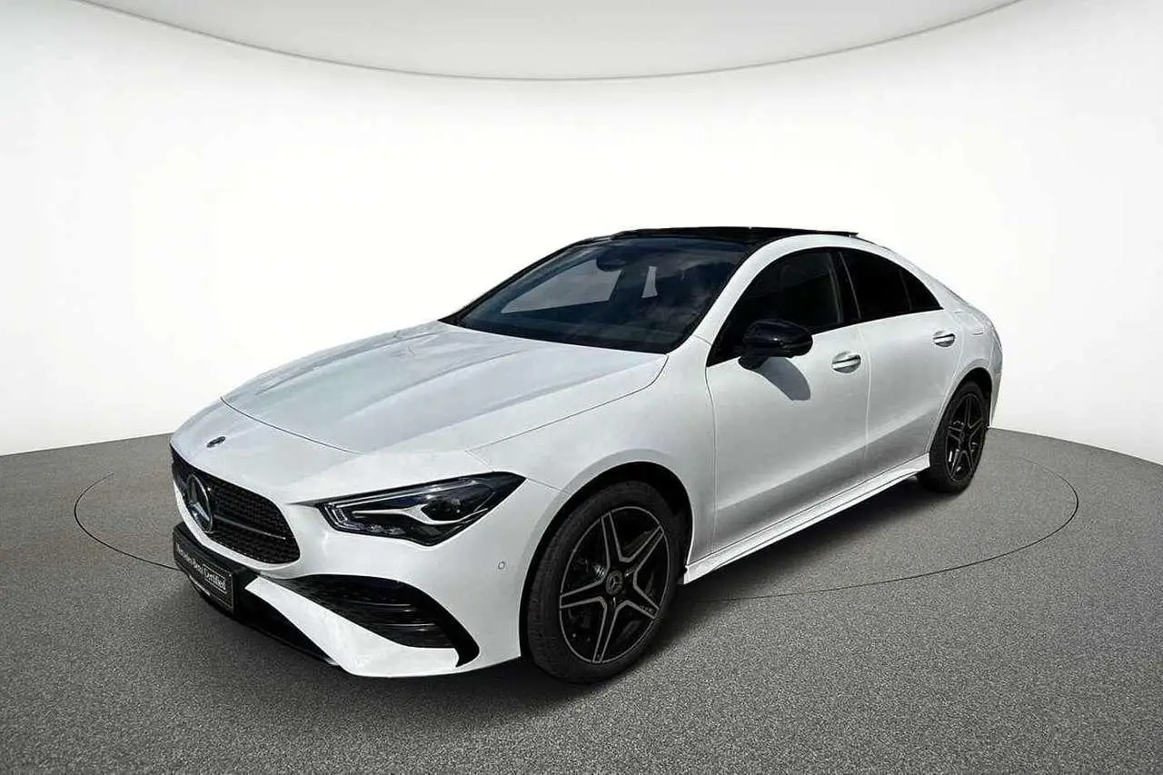 Photo 1 : Mercedes-benz Classe Cla 2024 Hybrid