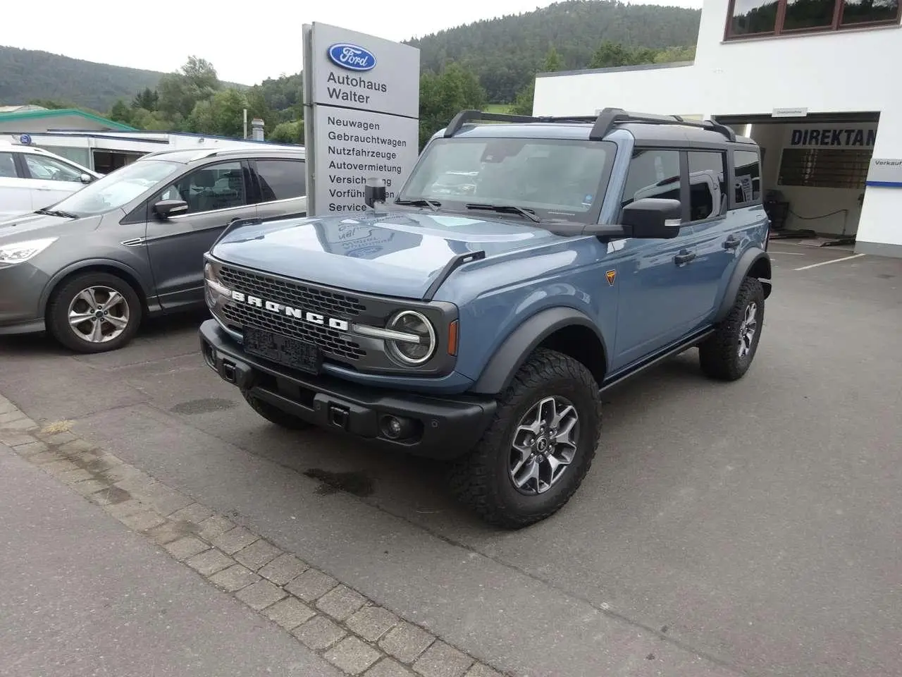 Photo 1 : Ford Bronco 2023 Petrol