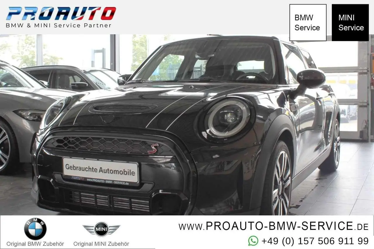 Photo 1 : Mini Cooper 2024 Petrol