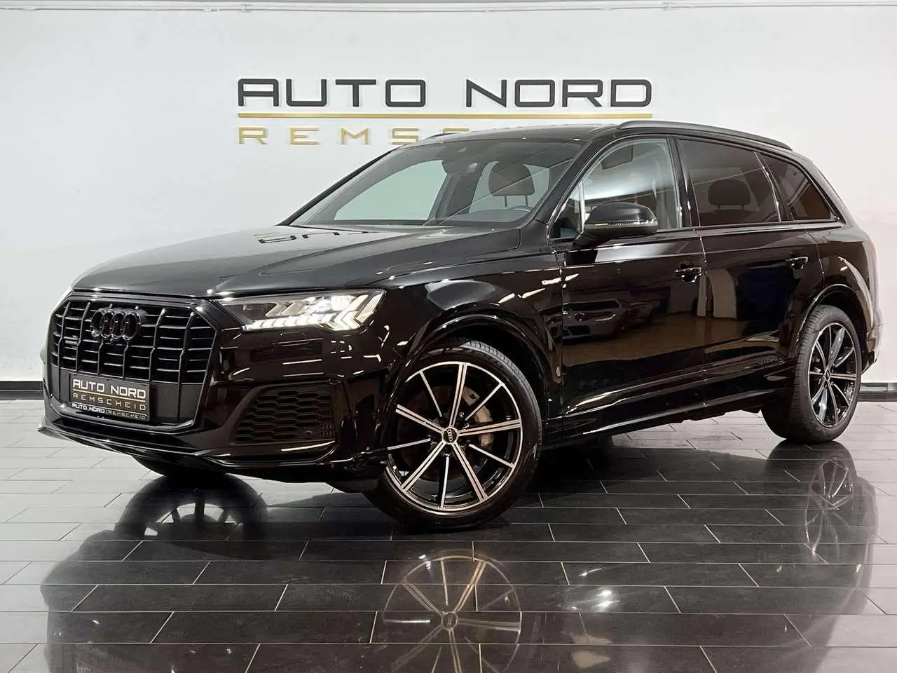 Photo 1 : Audi Q7 2021 Essence