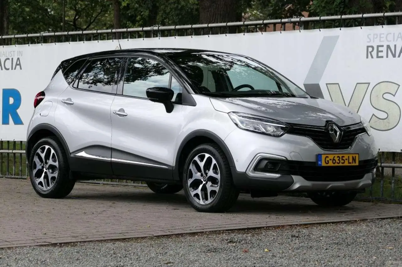 Photo 1 : Renault Captur 2019 Essence