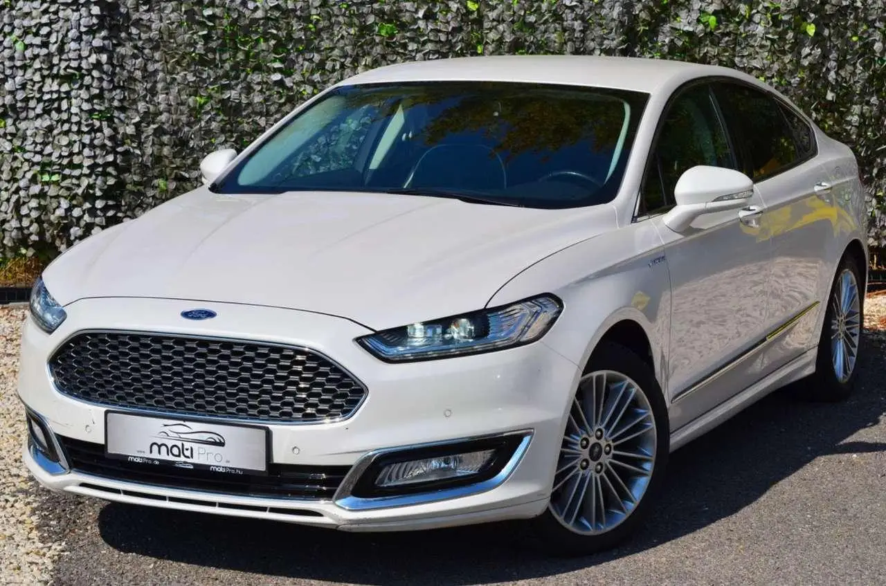 Photo 1 : Ford Mondeo 2018 Hybrid