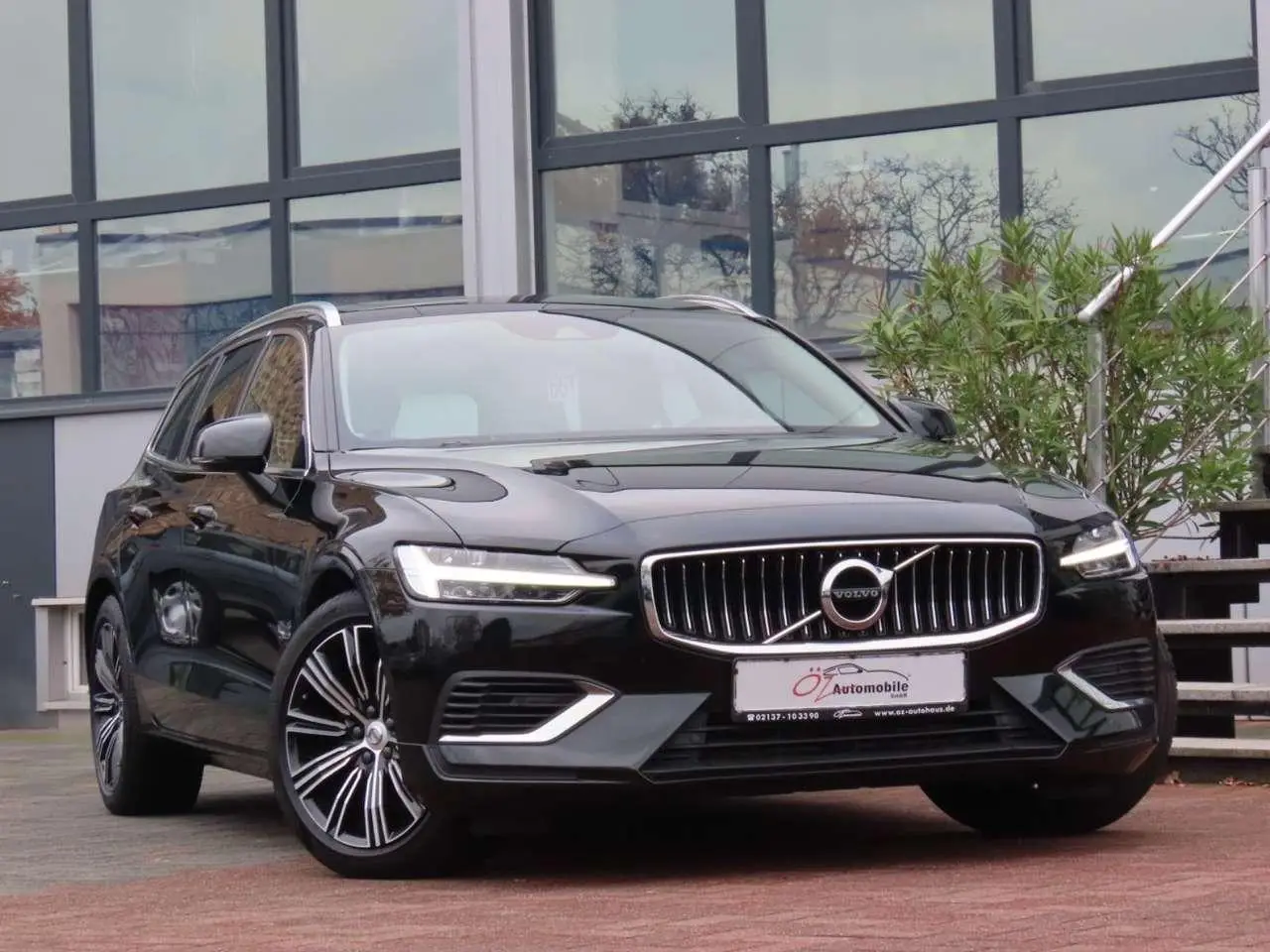 Photo 1 : Volvo V60 2020 Hybride