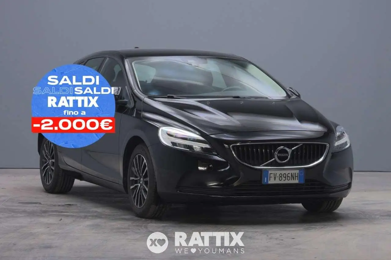 Photo 1 : Volvo V40 2019 Essence