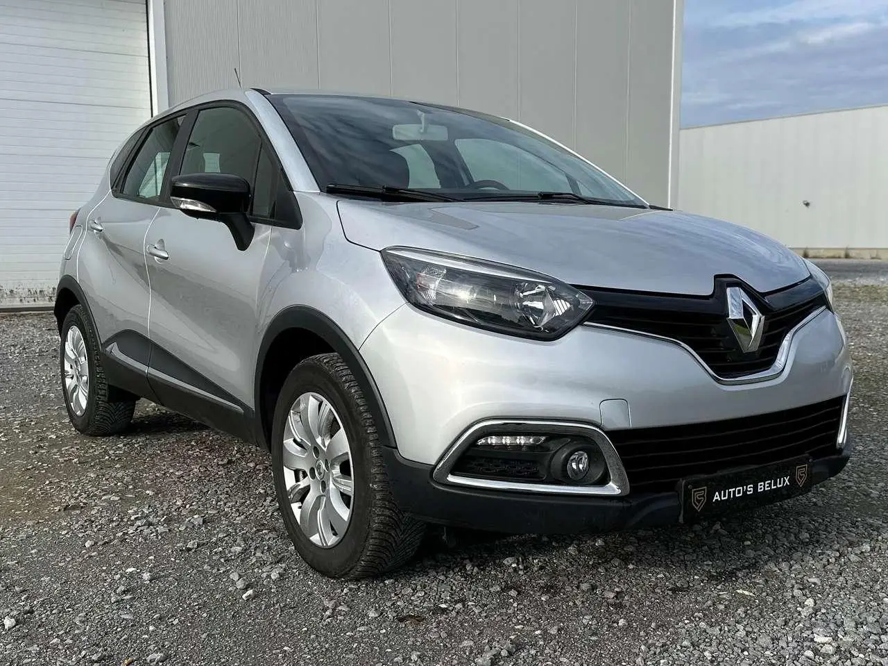 Photo 1 : Renault Captur 2017 Essence