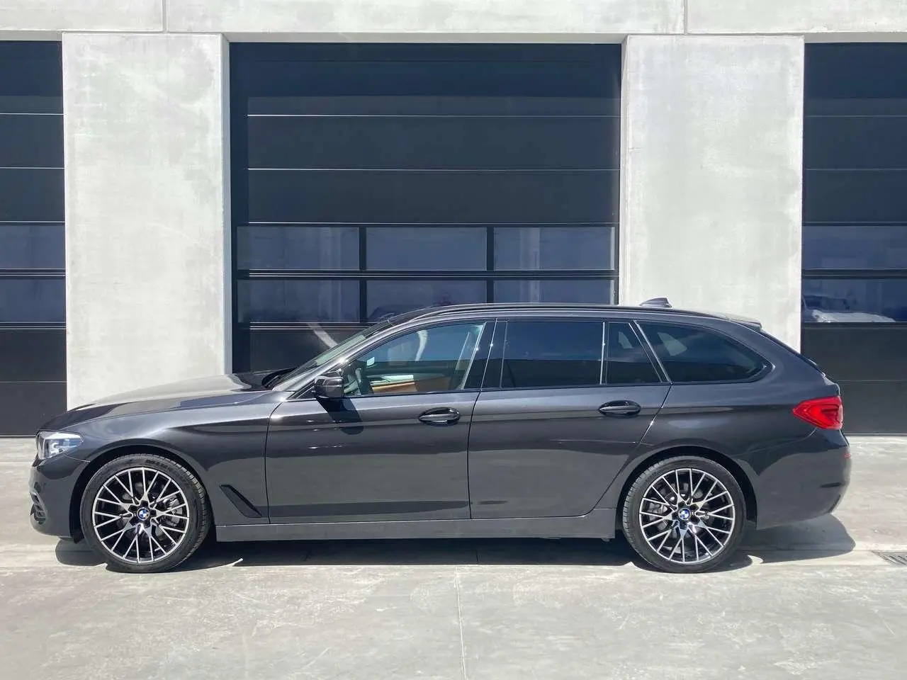 Photo 1 : Bmw Serie 5 2019 Diesel