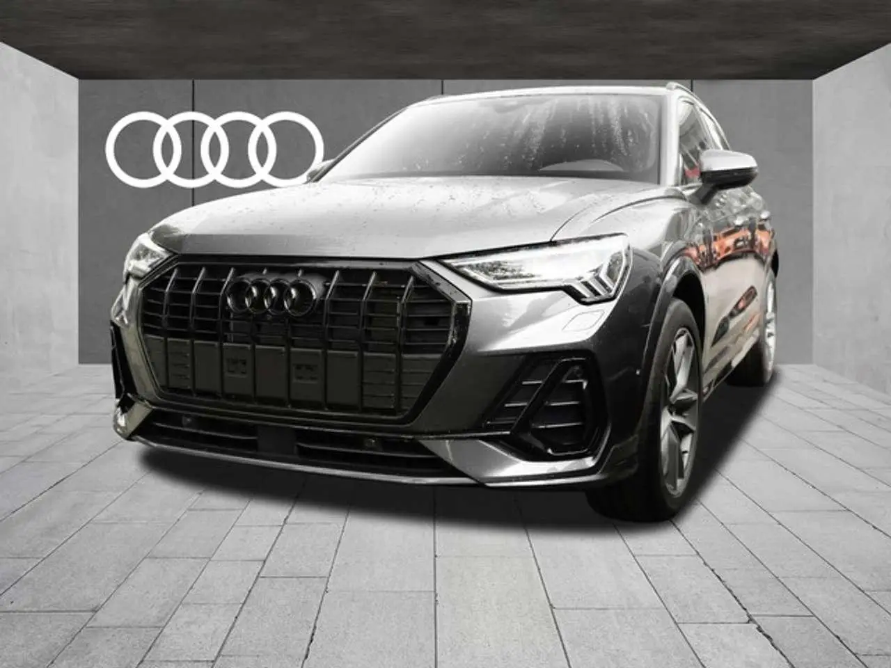 Photo 1 : Audi Q3 2024 Essence