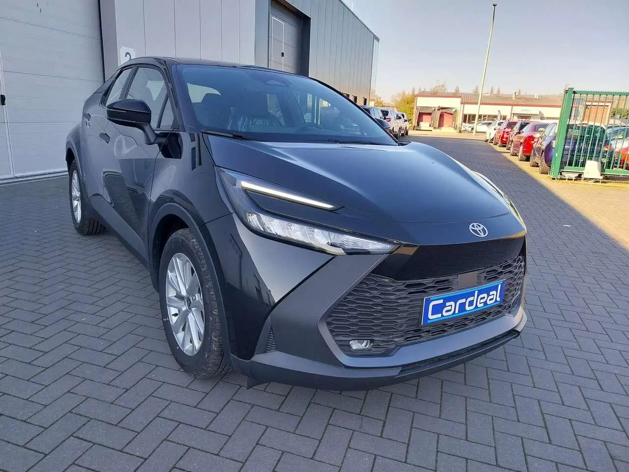 Photo 1 : Toyota C-hr 2024 Petrol